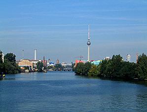 Berlin 28.08.- 02.09.2005 - Fernsehturm am 30.08.2005 (001)