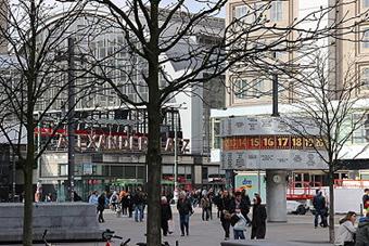 Berlin 23.- 28.03.2014 - Berlin Alexanderplatz mit Weltzeituhr (001)